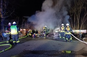 Polizeiinspektion Stade: POL-STD: Drei Anhänger in Kutenholz ausgebrannt - Polizei sucht Zeugen