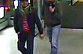 Polizei Düsseldorf: POL-D: Angestellte einer amerikanischen Coffeeshop-Kette am Düsseldorfer Flughafen überfallen - Wer kennt die Täter? - Polizei fahndet jetzt mit bewegten Bildern aus der Überwachungskamera