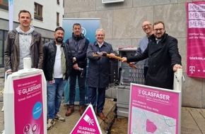 Deutsche Telekom AG: Telekom startet Glasfaserausbau in Mülheim an der Ruhr-Mitte