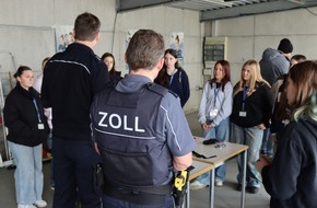Hauptzollamt Regensburg: HZA-R: Girls`Day beim Regensburger Zoll am 03. April 2025 - Spannender Einblick für Schülerinnen in die vielfältigen Berufsfelder des Zolls