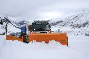 Designwerk. Press release Snow plow endurance test in the Swiss Alps