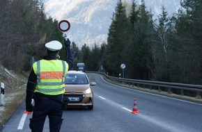 Bundespolizeidirektion München: Bundespolizeidirektion München: Organisierte Tour von Italien nach Deutschland / Bundespolizei stoppt mutmaßlichen Schleuser bei Mittenwald