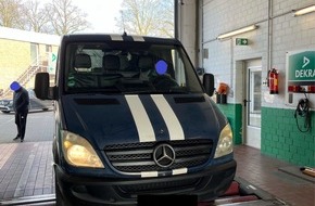 Polizei D&uuml;sseldorf: POL-D: Rheurdt - A40 - Parkplatz Neufelder Heide - Kooperative Schwerpunktkontrollen - &Uuml;ber hunderte Fahrzeuge und Personen kontrolliert