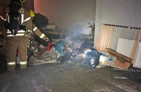Polizei Mettmann: POL-ME: Brennender Sperrmüll an der Jenaer Straße - Ratingen - 2103146