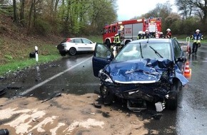 Feuerwehr Schermbeck: FW-Schermbeck: Verkehrsunfall auf der Freudenbergstraße