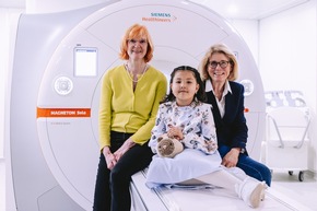 Olgäle-Stiftung hebt kinderradiologische Diagnostik im Klinikum Stuttgart mit KI-MRT auf ein neues Level