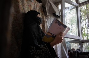 UNICEF Deutschland: UNICEF: Seit 2021 wird mehr als 2,6 Millionen M&auml;dchen in Afghanistan der Zugang zu weiterf&uuml;hrenden Schulen verwehrt