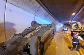 Kreisfeuerwehrverband Calw e.V.: KFV-CW: Verkehrsunfall im Meisterntunnel Bad Wildbad mit 2 Schwerverletzten