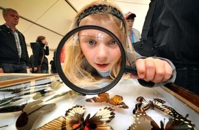 Bielefeld Marketing GmbH: Wissenschaftsfestival in Bielefeld mit Deutschlandpremiere /  GENIALE 2014 bietet mehr als 400 kostenlose Veranstaltungen von der Weltall-Show über Laborbesuche bis zum Mittelalterprojekt (FOTO)