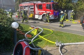 Feuerwehr Bochum: FW-BO: Kellerbrand Lupinenweg in Bochum Stiepel