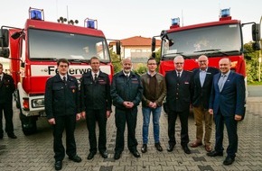 Verband der Feuerwehren im Kreis Paderborn: FW-PB: Zwei neue Großfahrzeuge für die Feuerwehr Bad Wünnenberg