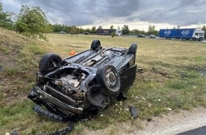 Autobahnpolizeiinspektion: API-TH: Fahrzeug auf der A71 von der Fahrbahn abgekommen und mehrfach Überschlagen