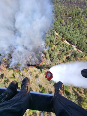 BPOLD 11: Erneuter Einsatz der Hubschrauber der Bundespolizei bei der Waldbrandbekämpfung in Sachsen und Thüringen