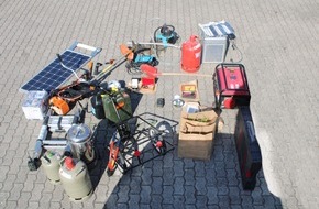Polizeidirektion Kaiserslautern: POL-PDKL: Wem gehören die sichergestellten Gegenstände?