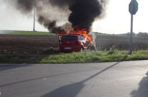 Kreispolizeibehörde Höxter: POL-HX: Schwerer Verkehrsunfall auf Kreuzung - Rettungshubschrauber im Einsatz