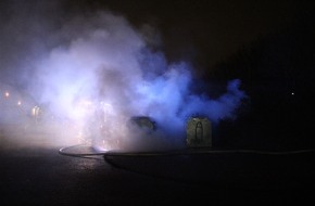 Kreispolizeibehörde Rhein-Kreis Neuss: POL-NE: Polizei ermittelt nach mutmaßlicher Brandstiftung von Papiercontainern