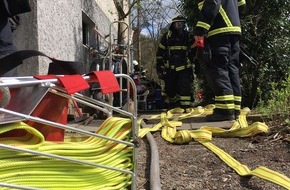 Feuerwehr Plettenberg: FW-PL: OT- Wiebecke und Eiringhausen. Kradunfall und Kellerbrand