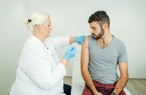 pharmaSuisse - Schweizerischer Apotheker Verband / Société suisse des Pharmaciens: Se vacciner contre l'encéphalite à tiques dès aujourd'hui pour se balader en toute tranquillité cet été