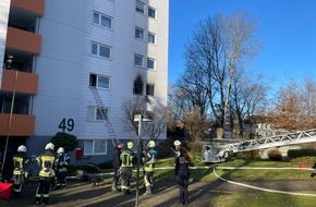 Feuerwehren des Landkreises Ravensburg: LRA-Ravensburg: Feuerwehr rettet eine Person bei Zimmerbrand
