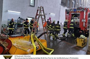 Feuerwehr München: FW-M: Stundenlanger Einsatz durch Wasserschaden (Neuperlach)