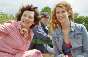 ZDF: "Ein Sommer in Ungarn" im ZDF-"Herzkino" / Liebeskomödie mit Chiara Schoras und David Rott (FOTO)