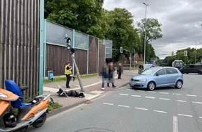 Kreispolizeibehörde Höxter: POL-HX: Ampel fällt nach Verkehrsunfall über Stunden aus