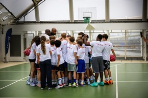 Aktuelle Pressemeldung: Kurz vor der Frauen-WM: Basketball-Prominenz zu Gast auf AIDAperla