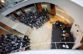 news aktuell GmbH: media coffee in Köln: "Kommunikation 2020 - Aufbruch in ein neues Informationszeitalter?" / dpa-Tochter news aktuell setzt Diskussionsreihe fort (mit Bild)