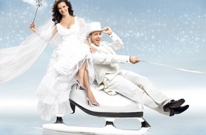 ProSieben: Heiß auf Eis: Verena Kerth im knappen Glitzerkleid bei "Stars auf Eis - von und mit Katarina Witt"