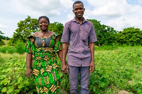 Baumwollbäuerinnen und -bauern in Benin profitieren von biologischem Baumwollanbau