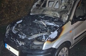 Polizei Mettmann: POL-ME: Zwei aktuell noch ungeklärte Brände aus der Silvesternacht - Langenfeld - 2201010