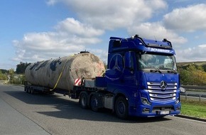 Polizeipräsidium Mittelhessen - Pressestelle Lahn - Dill: POL-LDK: + Verkehrsdienst stoppt Schwertransport + Diebstahl aus Kleidercontainer + Folie an 250 Heuballen zerschnitten + Einbruch in Imbiss + Leichtkraftrad angefahren - Zeugen gesucht +