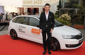 Skoda Auto Deutschland GmbH: SKODA fuhr die Stars zum ECHO Jazz 2014 (FOTO)