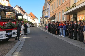 FW Stockach: Fahrzeugweihe der neuen Einsatzfahrzeuge der Feuerwehr Stockach