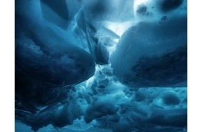 Klimahaus Bremerhaven: Pressemeldung: Tief unter dem Eis: Aurel Dahlgrüns „Eismeer“ im Klimahaus Bremerhaven