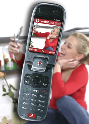 CeBIT 2005: Vodafone startet mit UMTS, Festnetz-Alternativen und Auslandstelefonie durch