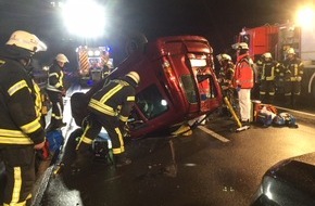 Feuerwehr und Rettungsdienst Bonn: FW-BN: Verkehrsunfall auf der BAB 59 - PKW landete auf Dach