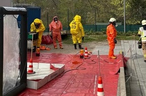 Feuerwehr Bergisch Gladbach: FW-GL: Gefahrstoffaustritt in Nebengeb&auml;ude des Evangelischen Krankenhauses - Einsatz beendet