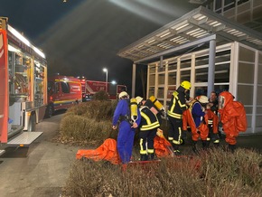 FW-OE: Austritt von Chlorgas am LWL-Schulzentrum - Feuerwehr Olpe übt den Ernstfall