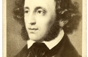 Musikhochschule Lübeck: "Konstellationen. Mendelssohn und Brahms" - Lübecker Brahms-Institut zeigt neue Ausstellung zum Mendelssohn-Schwerpunkt des Schleswig-Holstein Musik Festivals (FOTO)