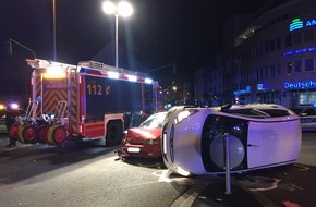 Feuerwehr Mönchengladbach: FW-MG: Verkehrsunfall mit zwei PKW