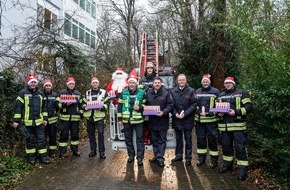 Feuerwehr Hagen: FW Hagen: Aktion zum Nikolaus an der Kinderklinik des Agaplesion AKH in Hagen - Bundesweite Aktion von 60 Feuerwehren -