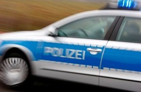 Polizei Rhein-Erft-Kreis: POL-REK: 180320-3: Auto fährt Fußgängerin an und flüchtet - Bergheim