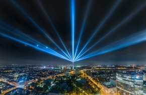 Landeshauptstadt Düsseldorf: Rheinkomet leuchtet zum Grand Départ Düsseldorf 2017 / Highlight für den Start der Tour de France in der Landeshauptstadt