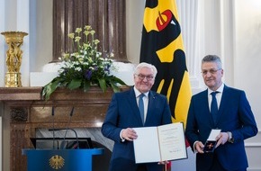 HPI Hasso-Plattner-Institut: Das HPI gratuliert: Bundesverdienstkreuz für Prof. Lothar H. Wieler