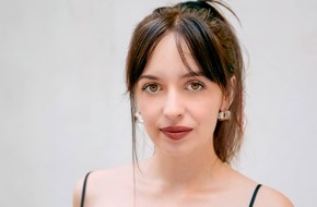 Wort & Bild Verlagsgruppe - Gesundheitsmeldungen: Nellie Thalbach: "Mir war übel bis zum Erbrechen" / In der "Apotheken Umschau" spricht die Schauspielerin über ihre Endometriose und wünscht sich mehr Wissen zu Frauenkrankheiten