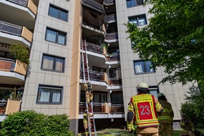 FW-GL: Wohnung nach Balkonbrand im Stadtteil Frankenforst unbewohnbar - Feuerwehr rettet zwei Katzen
