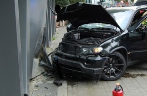 Polizeipräsidium Westpfalz: POL-PPWP: Verkehrsunfall an der Tourist-Information