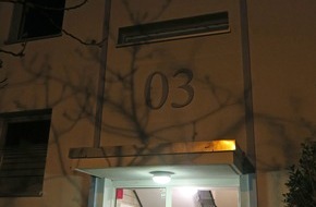 Polizei Mettmann: POL-ME: 24-Jähriger bei Küchenbrand verletzt - Monheim am Rhein - 2201065