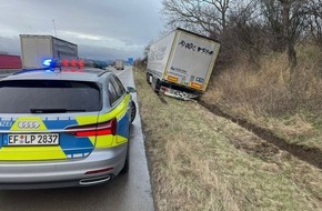 Autobahnpolizeiinspektion: API-TH: Sattelzug fährt in Straßengraben auf der A 4 bei Erfurt!